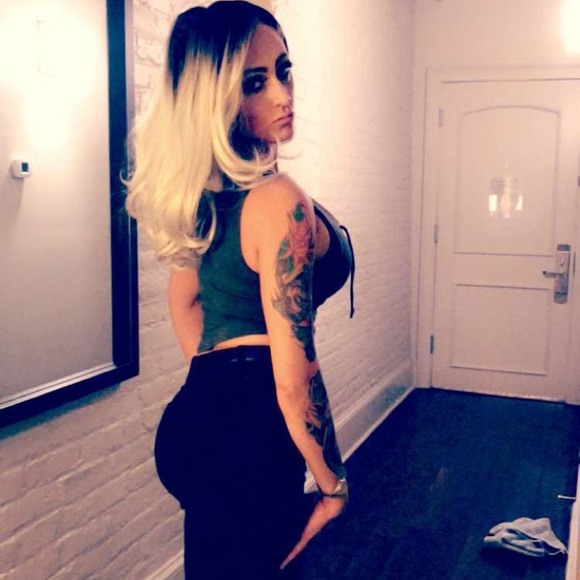 Meet your Posher, Melissa - Picture 12 of 16